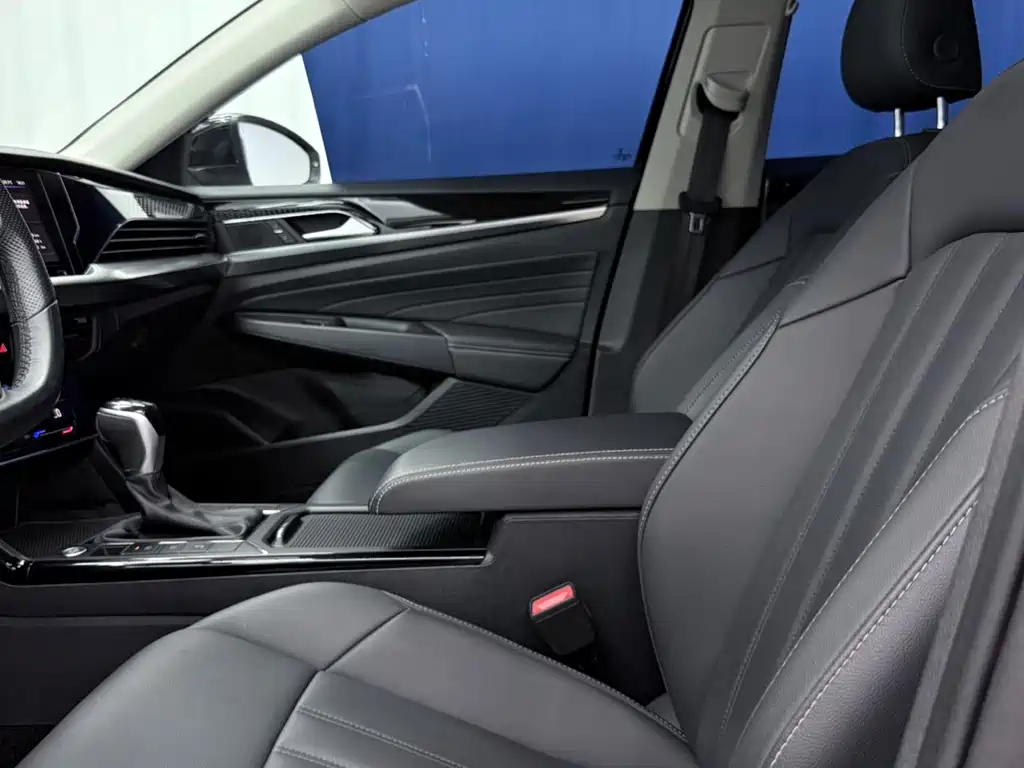 Volkswagen Passat 2023 280TSI Elite