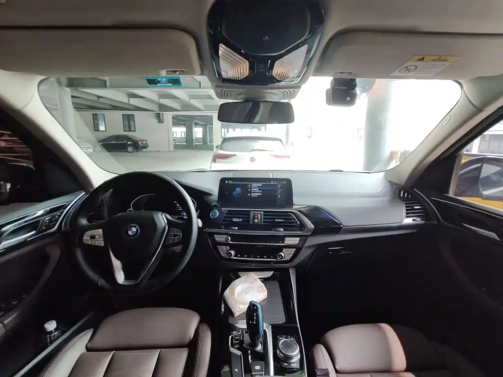BMW iX3 — миниатюра 10