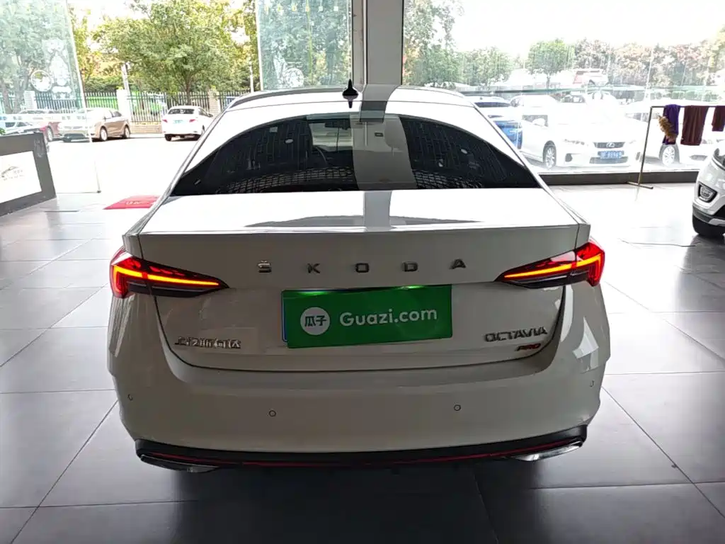 Skoda Octavia — миниатюра 6