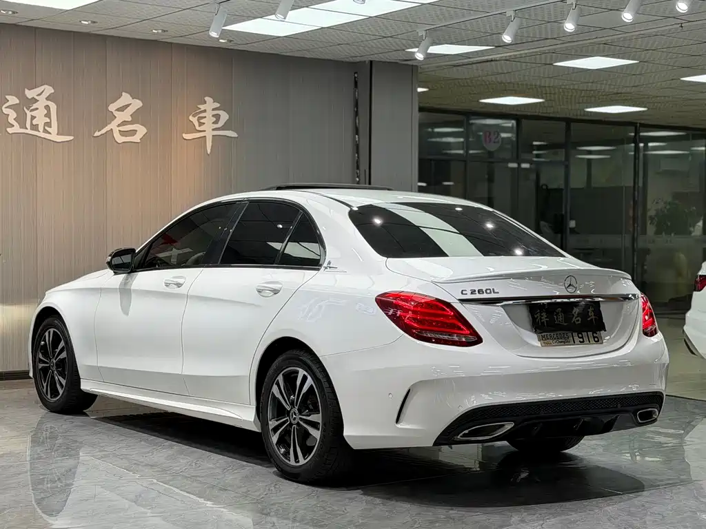 Mercedes-Benz C-Class — миниатюра 14