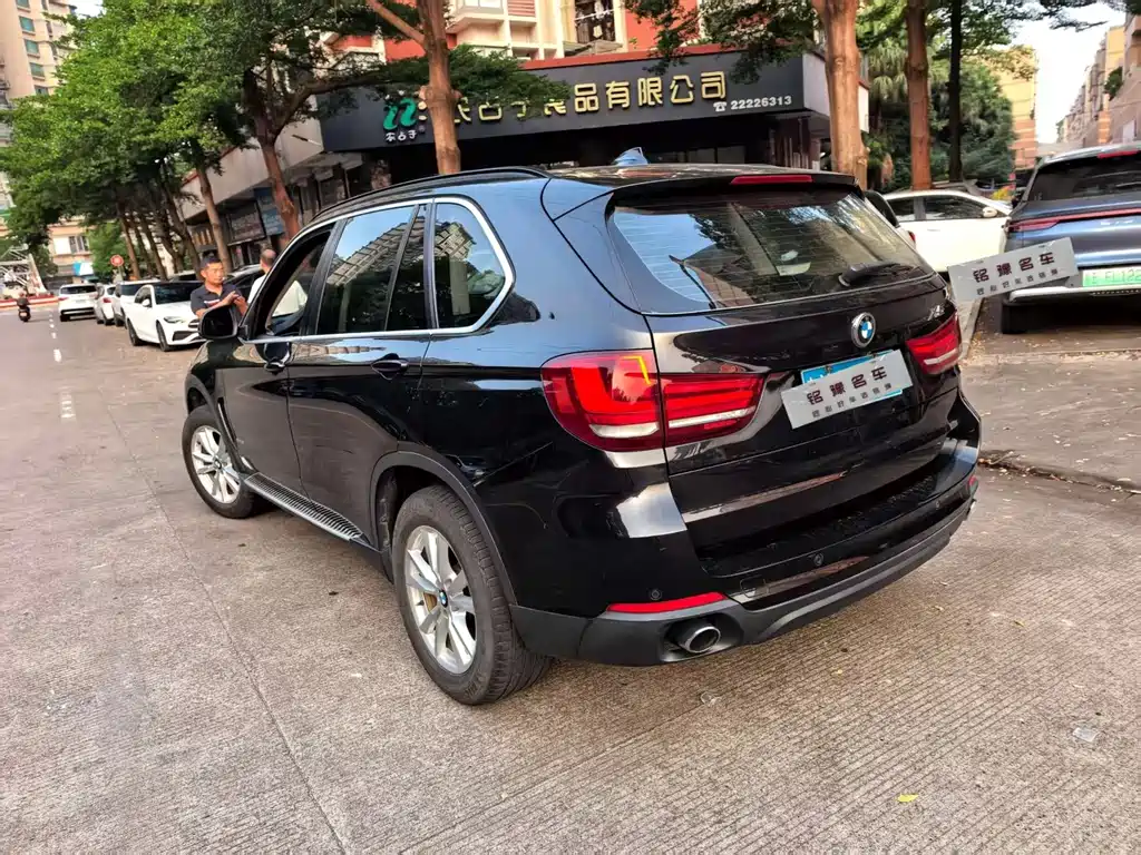 BMW X5 (Import) — миниатюра 7