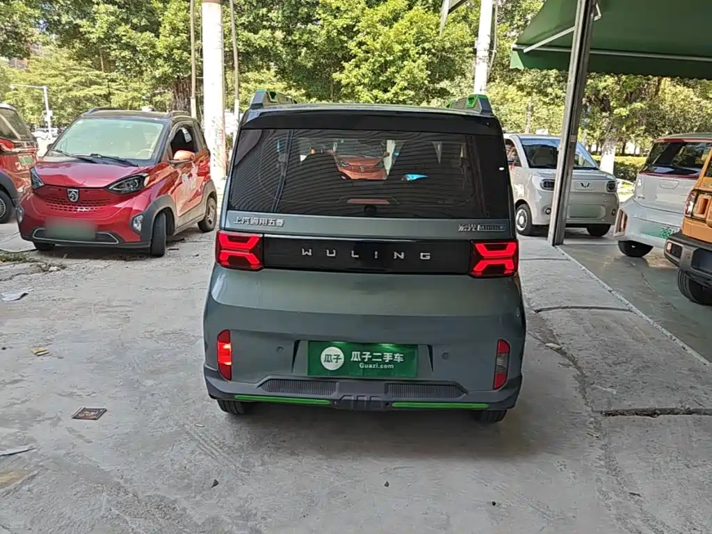 Wuling MINIEV — миниатюра 6