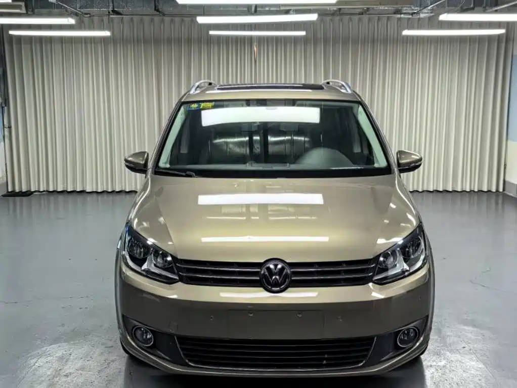 Volkswagen Touran — миниатюра 2