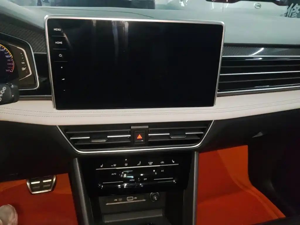 Volkswagen Tiguan L — миниатюра 13