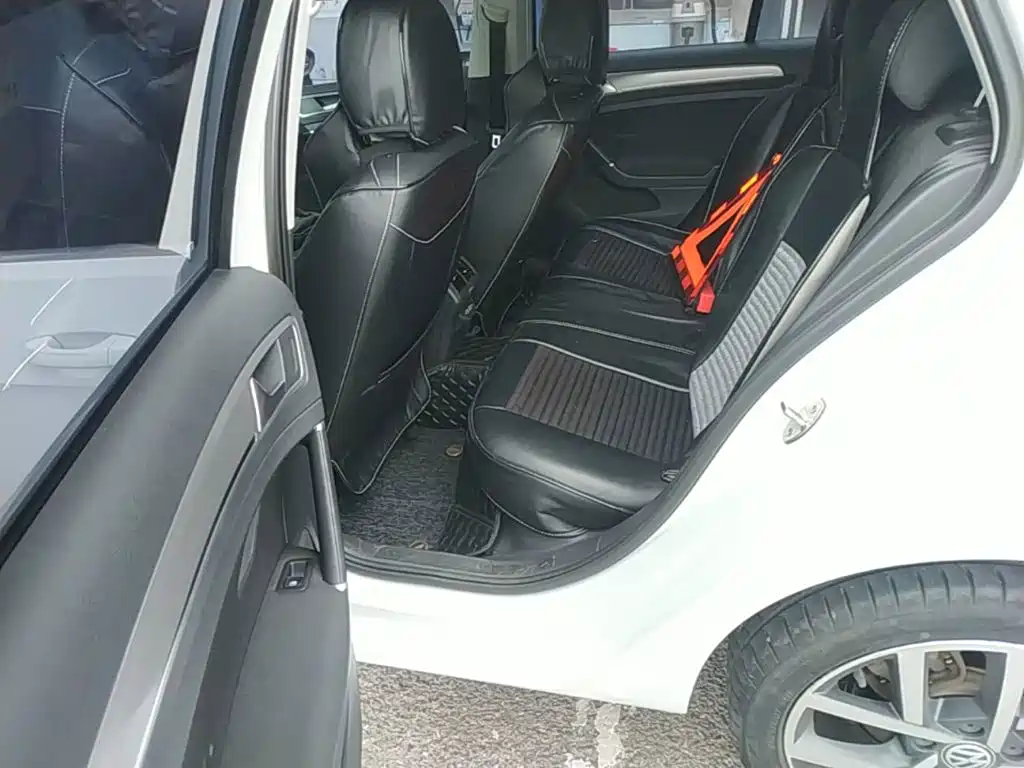 Volkswagen Golf — миниатюра 17