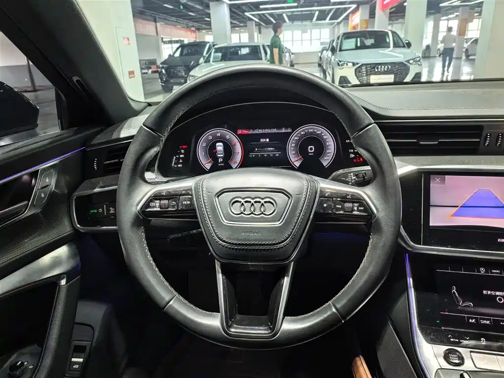 Audi A6L 2024 40 TFSI Luxury