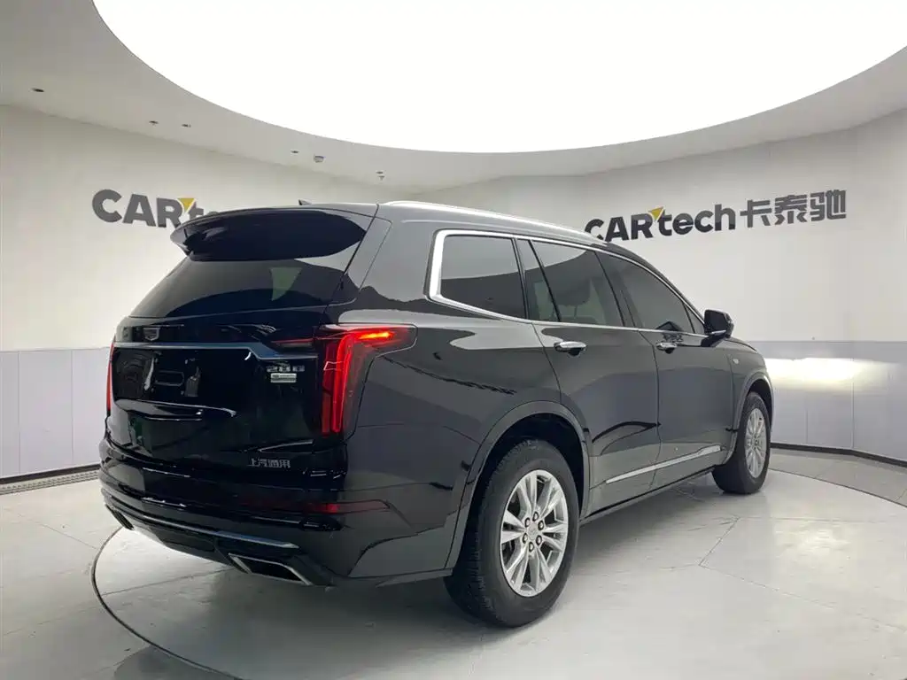 Cadillac XT6 2021 2.0T мест