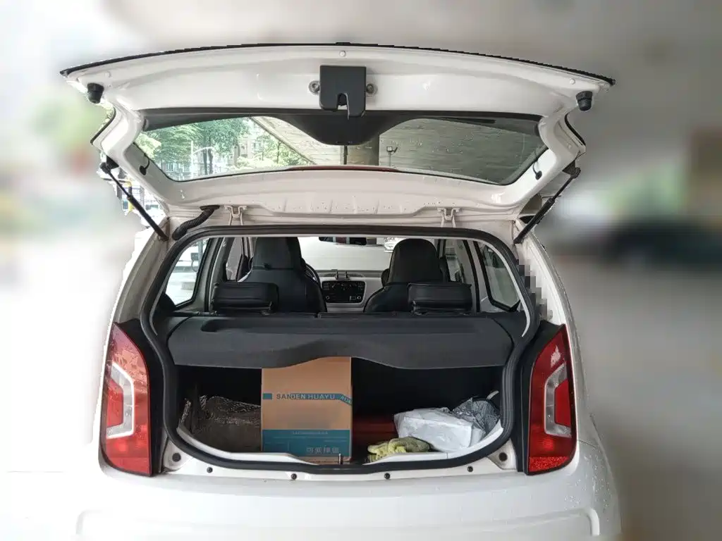 Volkswagen up! — миниатюра 10