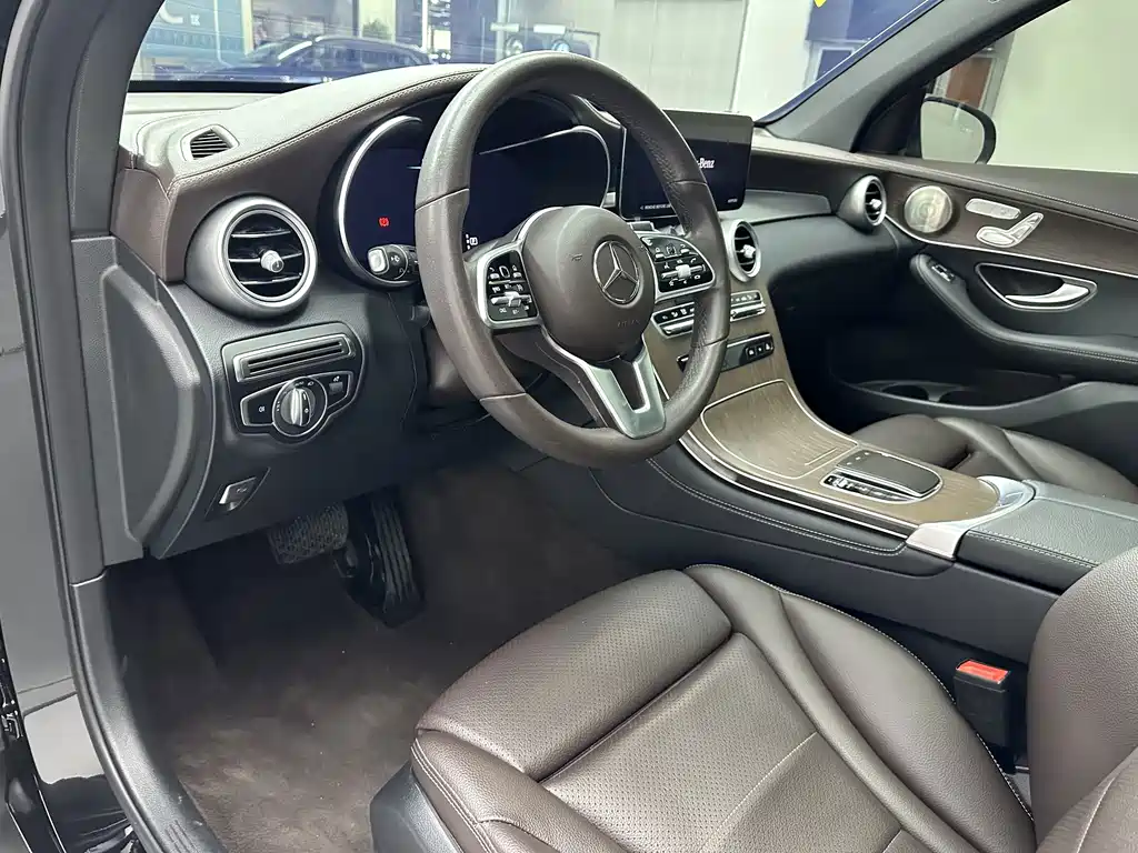 Mercedes-Benz GLC — миниатюра 12
