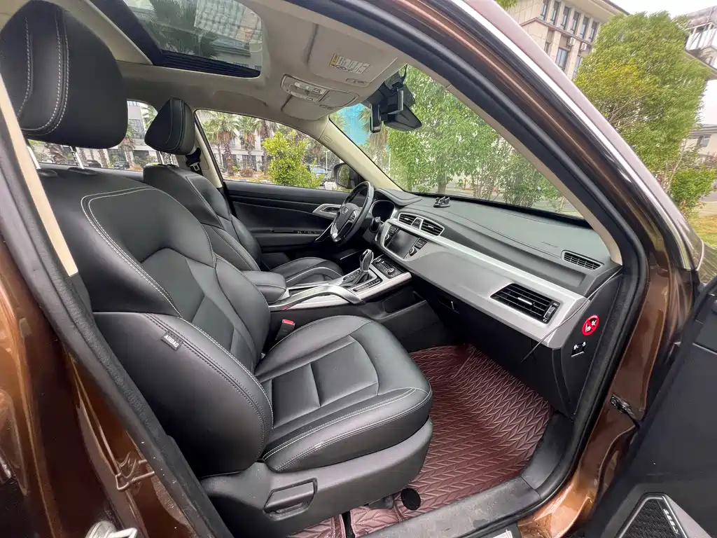 Geely Boyue — миниатюра 12