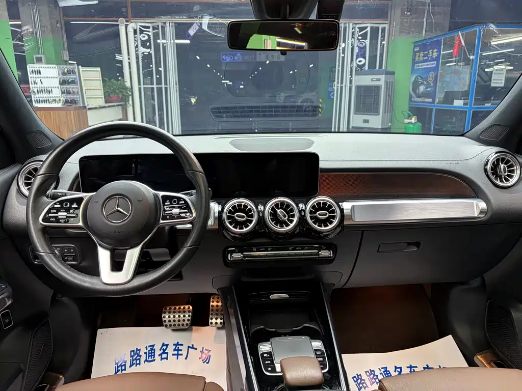 Mercedes-Benz GLB — миниатюра 6