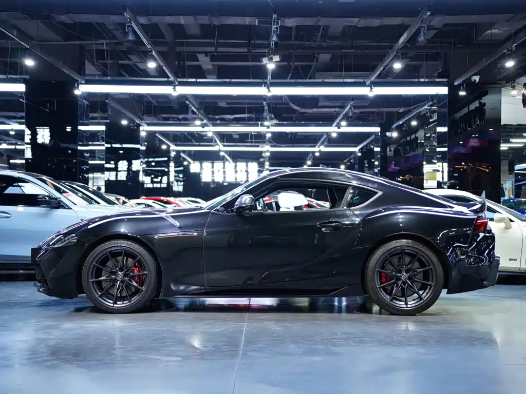 Toyota Supra — миниатюра 7