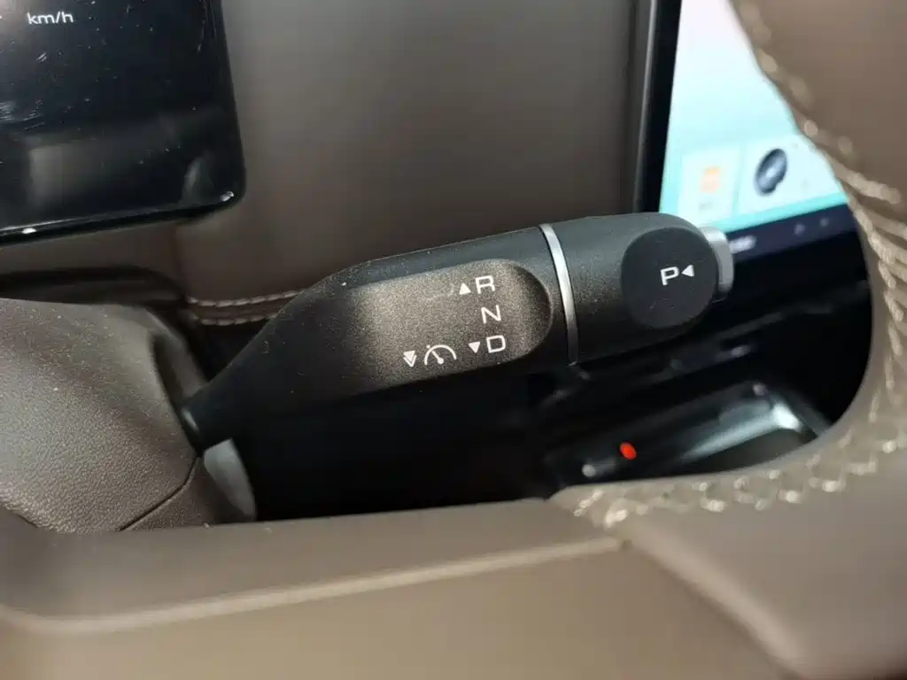 Wuling Xingguang 730 New Energy — миниатюра 14