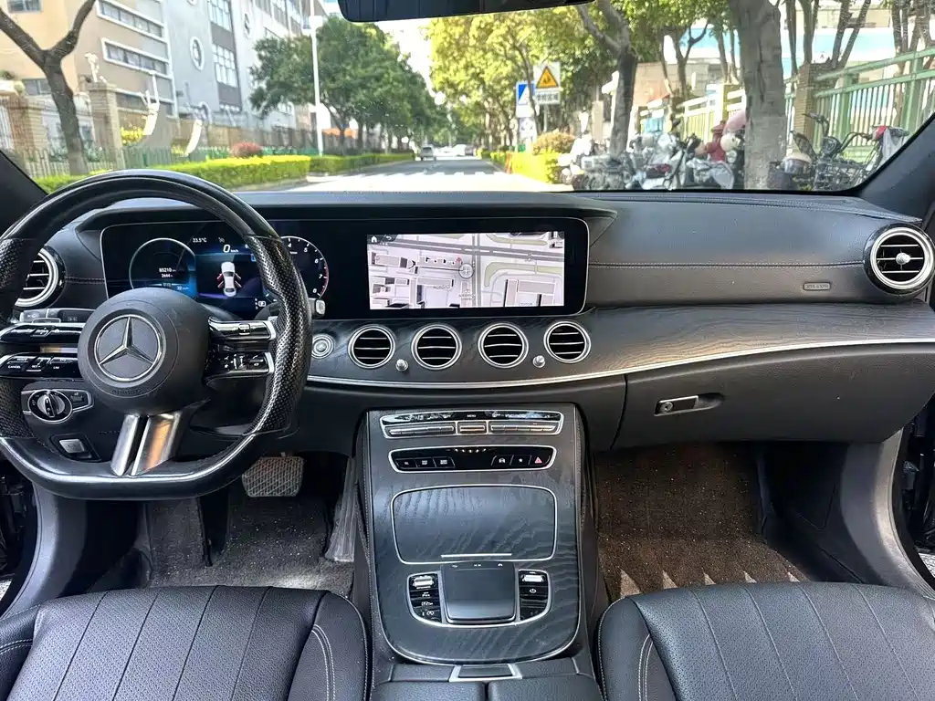 Mercedes-Benz E-Class (Import) — миниатюра 5