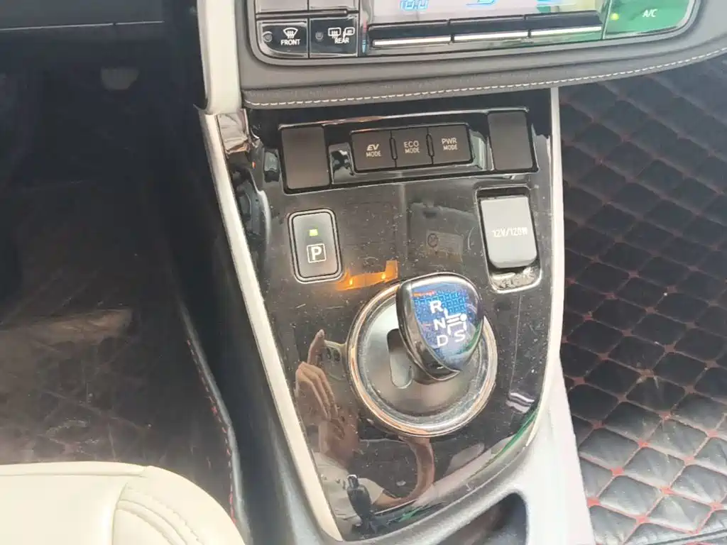 Toyota Corolla — миниатюра 14