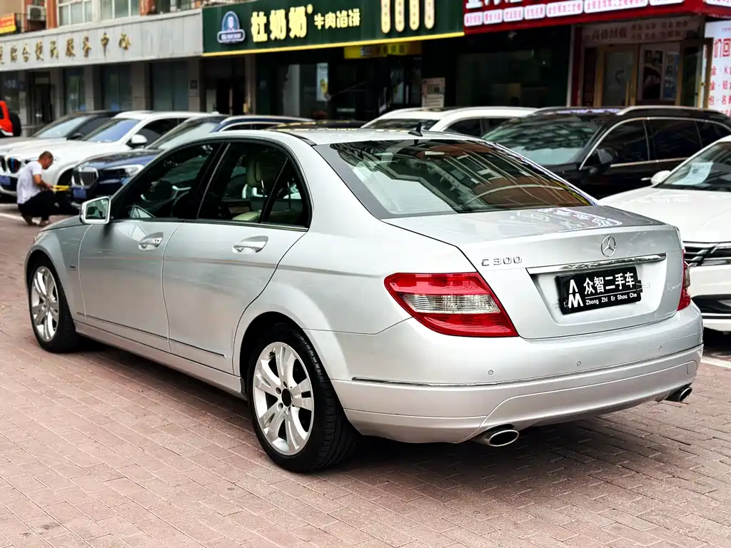 Mercedes-Benz C-Class C 2010 C 300 Fashion
