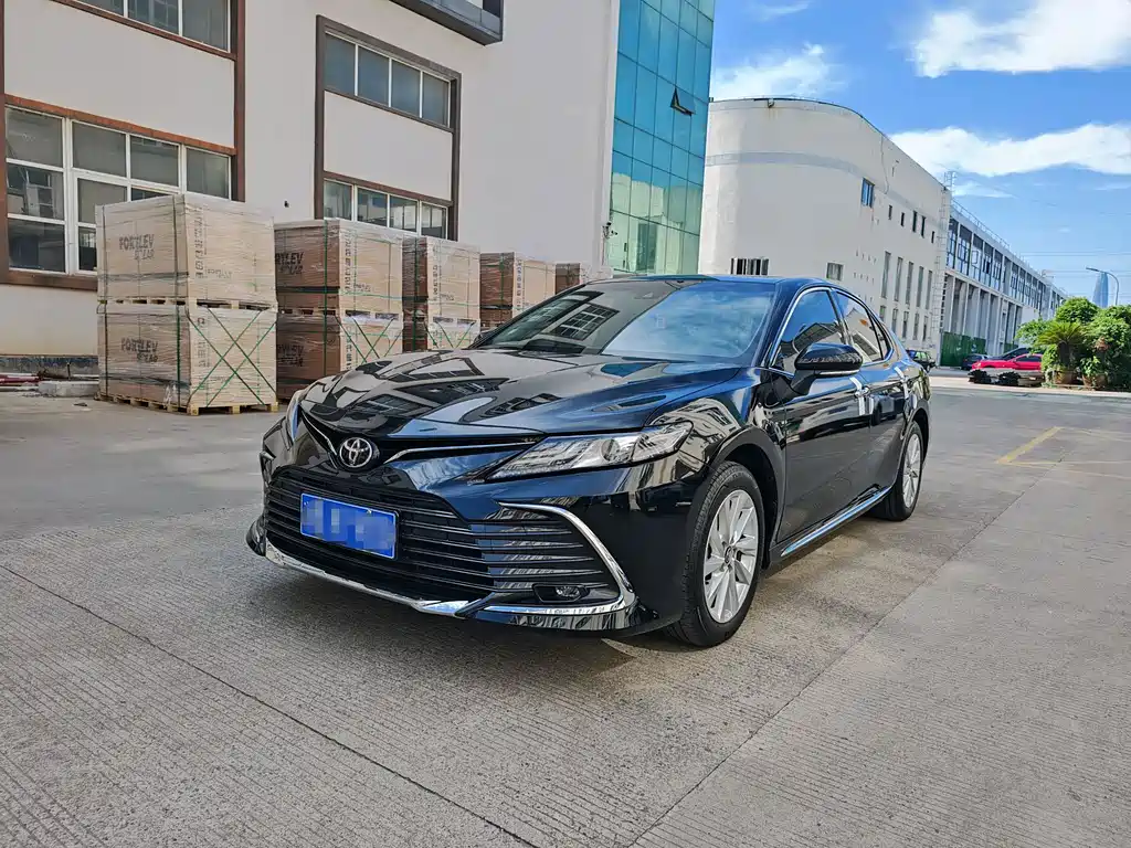 TOYOTA CAMRY