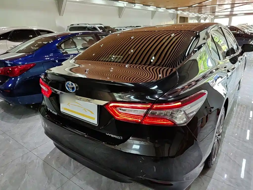 Toyota Camry — миниатюра 6