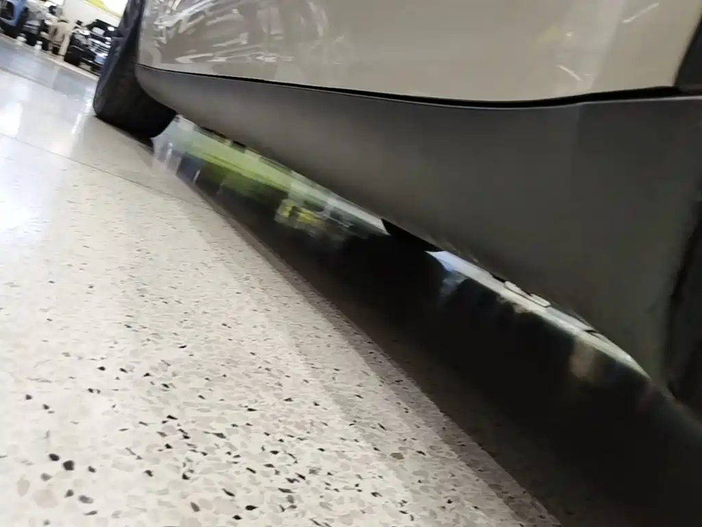 Tesla Model Y — миниатюра 22