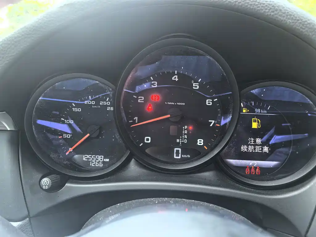 Porsche Macan — миниатюра 11