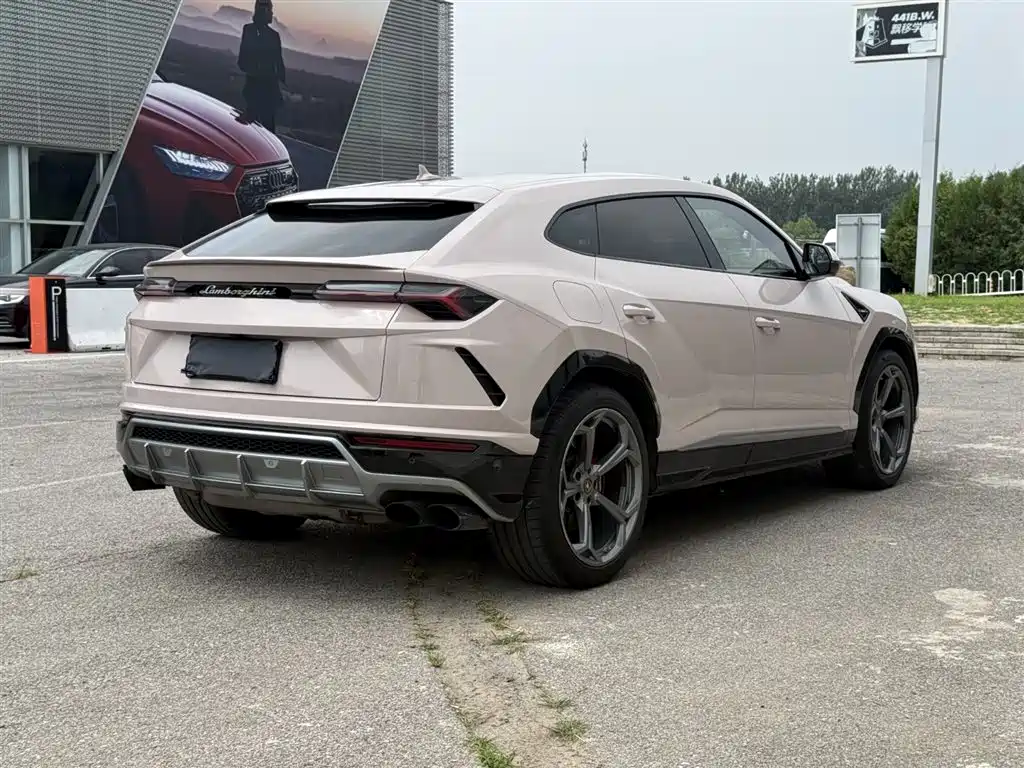 Lamborghini Urus 2018 4.0T V8