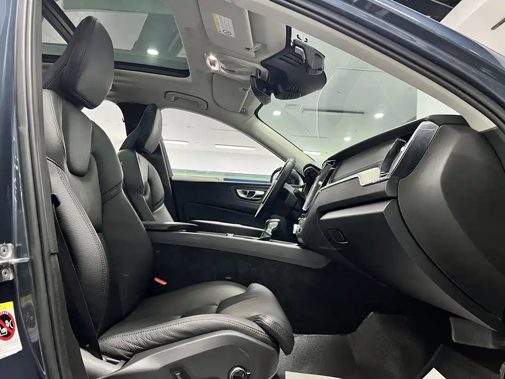 Volvo XC60 — миниатюра 16