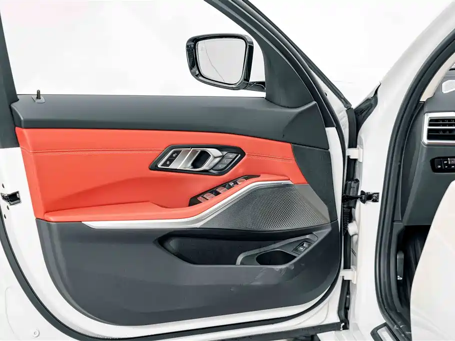 BMW 3 Series — миниатюра 17