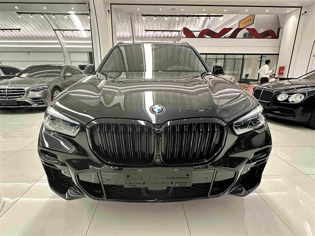 BMW X5 2022 xDrive 40Li Premium M Sport