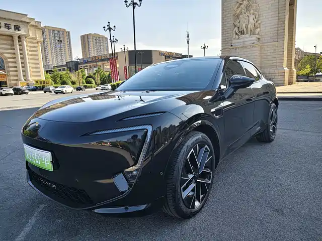 2025 Avatr 11