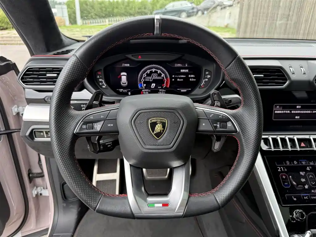 Lamborghini Urus — фотографии объявления, Фото 20