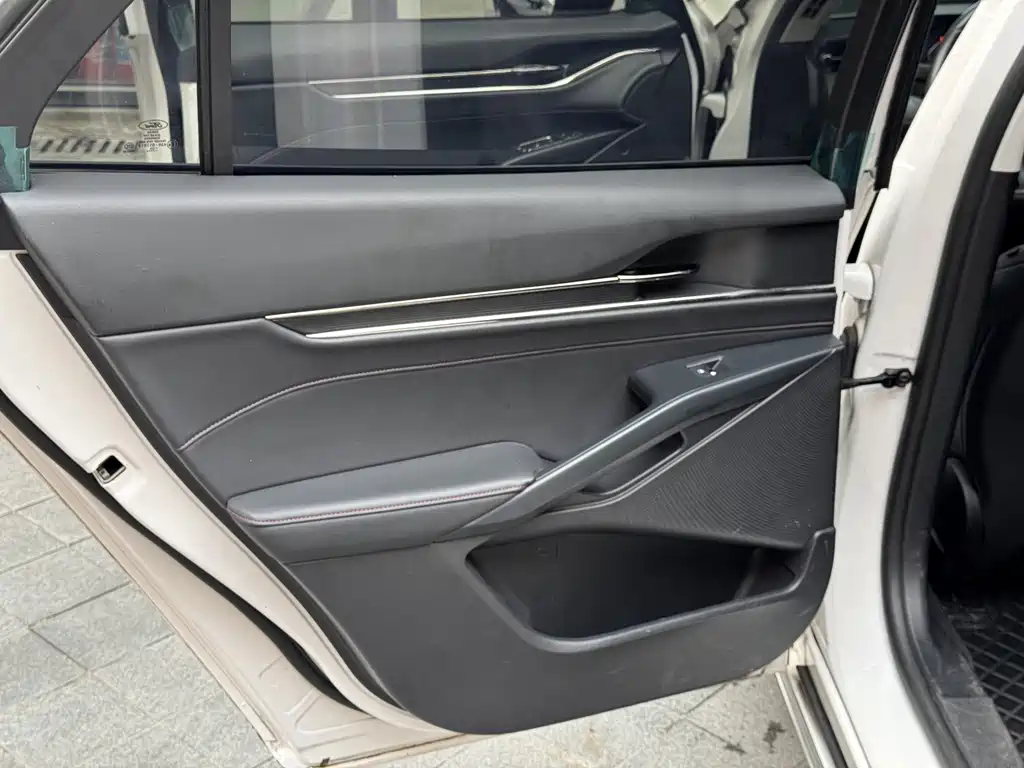 Ford Mondeo — миниатюра 15