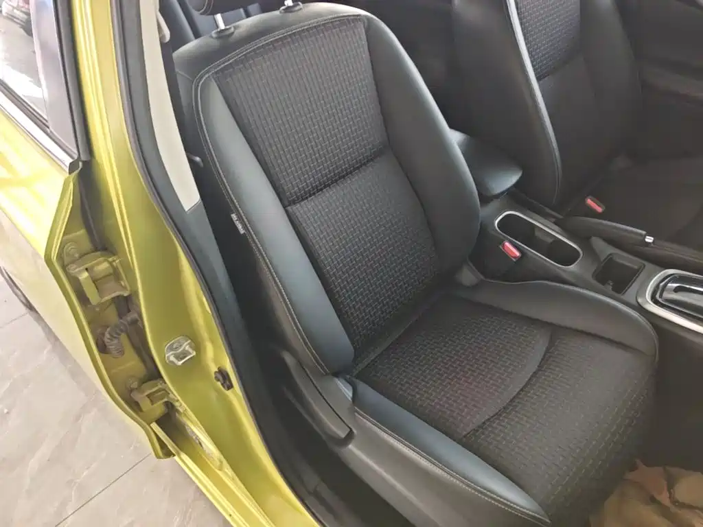 Nissan Tiida — миниатюра 25