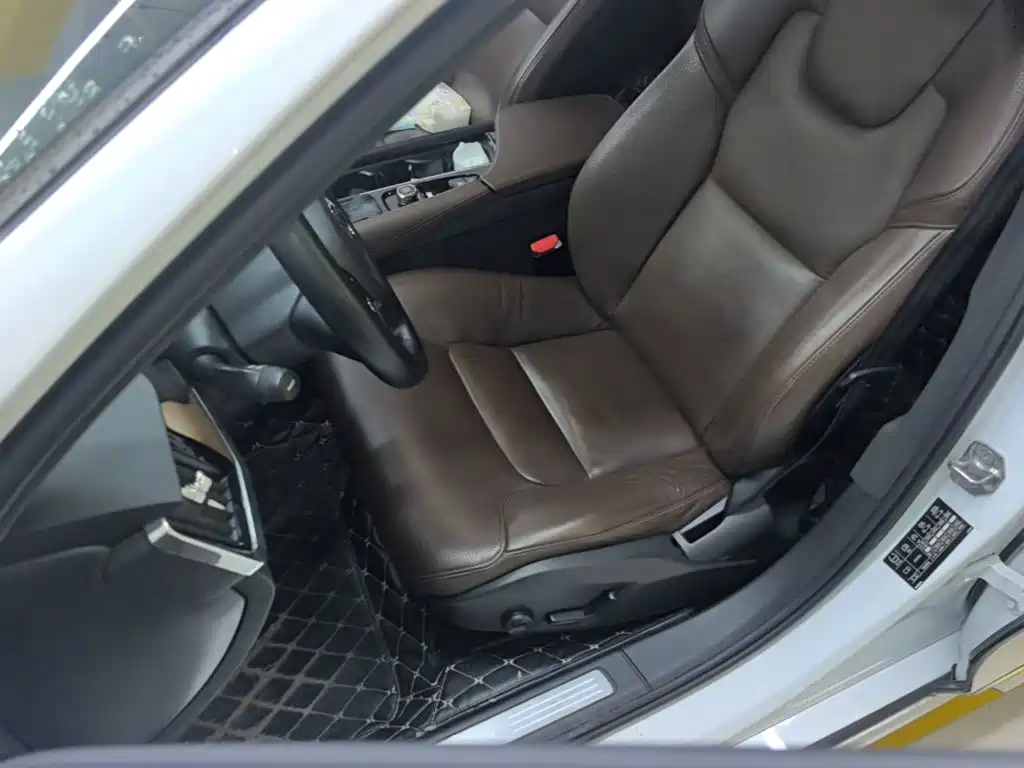 Volvo S90 — миниатюра 15