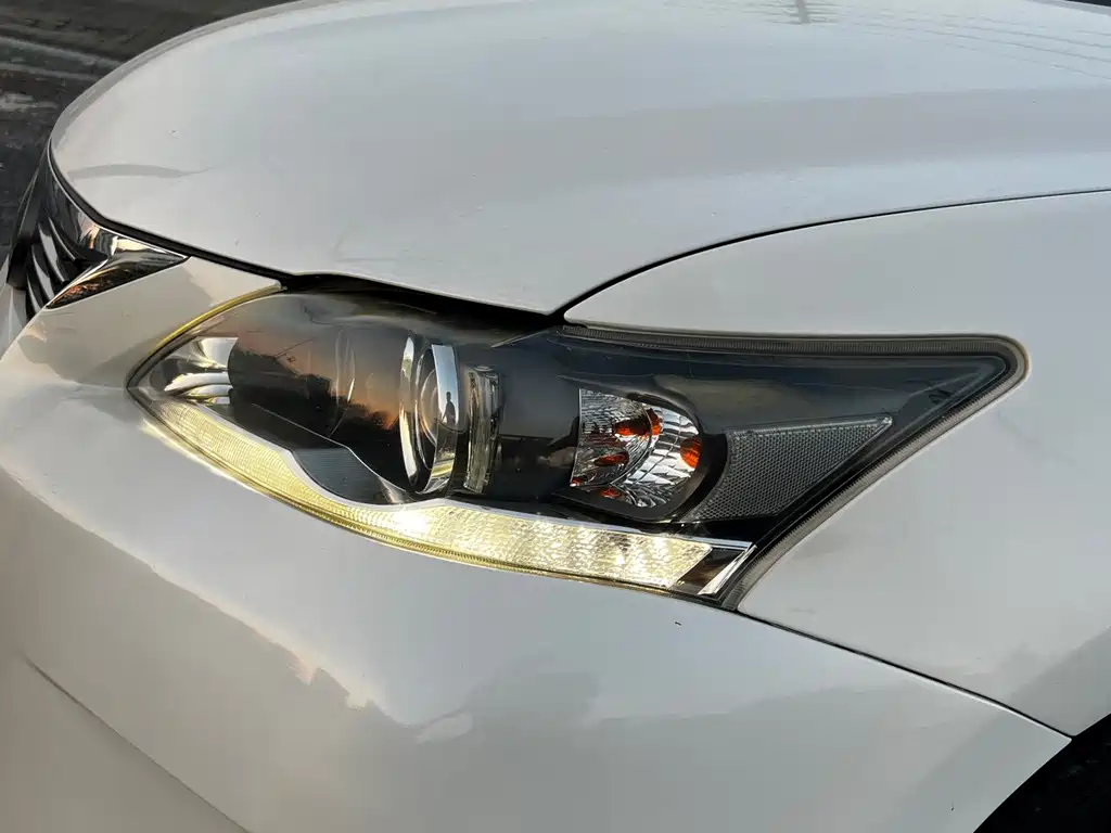 Lexus CT — миниатюра 7