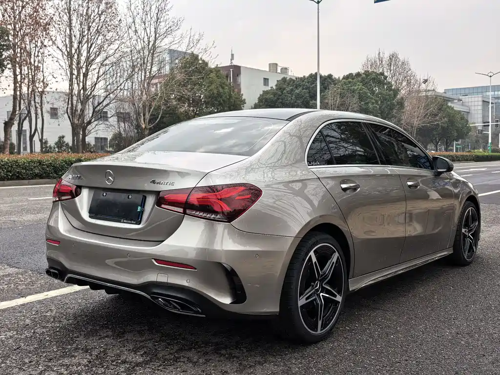 MERCEDES-BENZ A CLASS