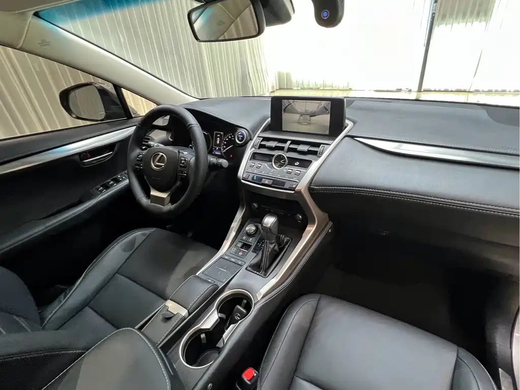 Lexus NX — миниатюра 21