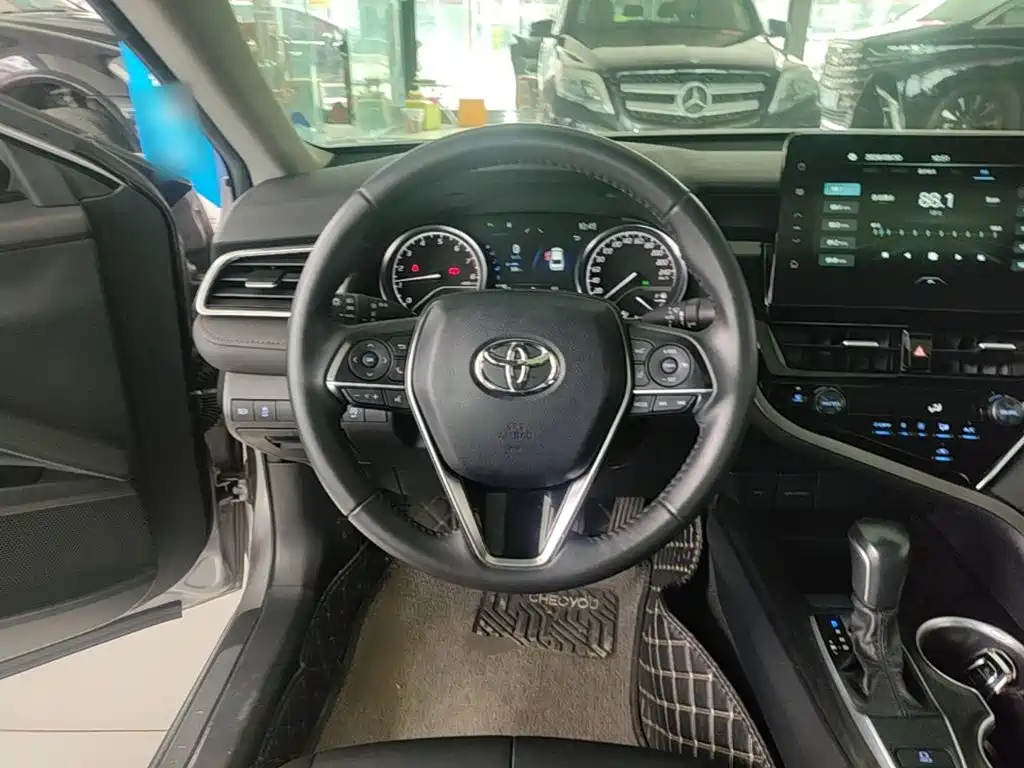 Toyota Camry — миниатюра 11
