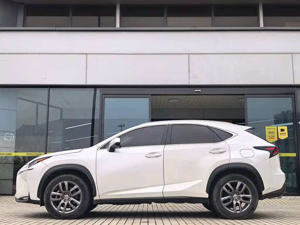 Lexus NX — миниатюра 6