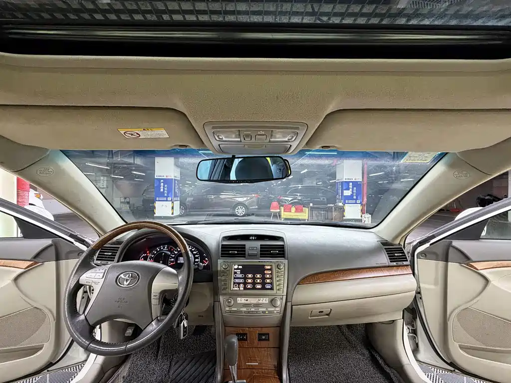 Toyota Camry — миниатюра 35