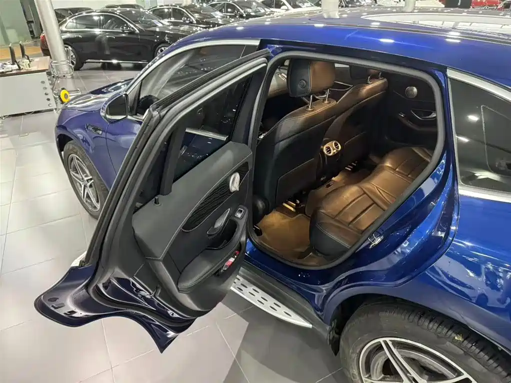 Mercedes-Benz EQC — миниатюра 15