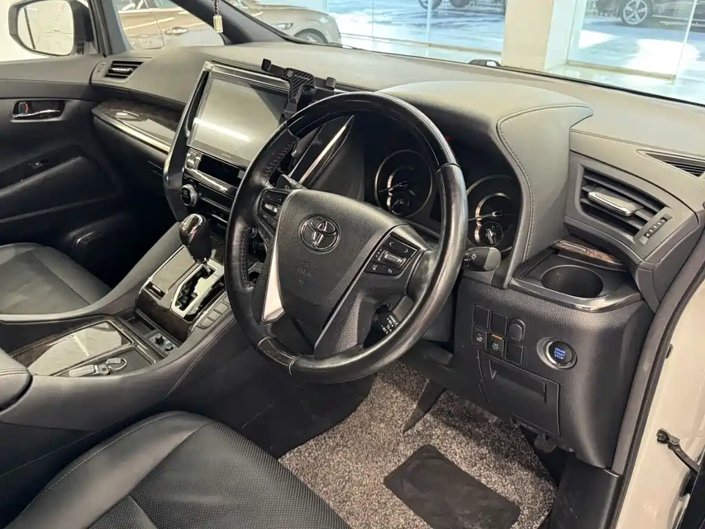 Toyota Alphard 2018 3.5L Luxury