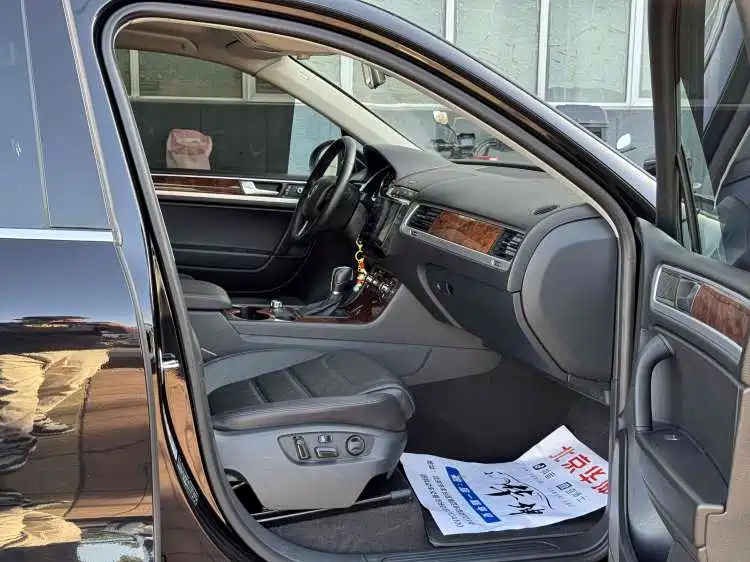 Volkswagen Touareg 2011 3.0TSI