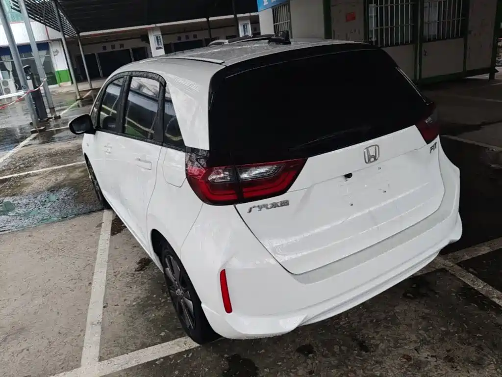 Honda Fit — миниатюра 5
