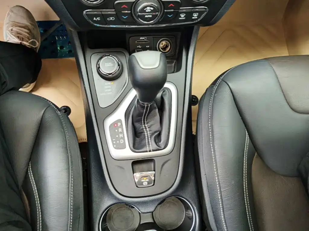 Jeep Cherokee — миниатюра 14