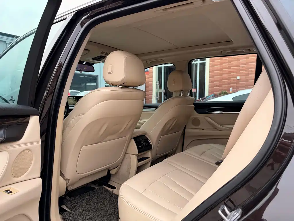 BMW X5 (Import) — миниатюра 5