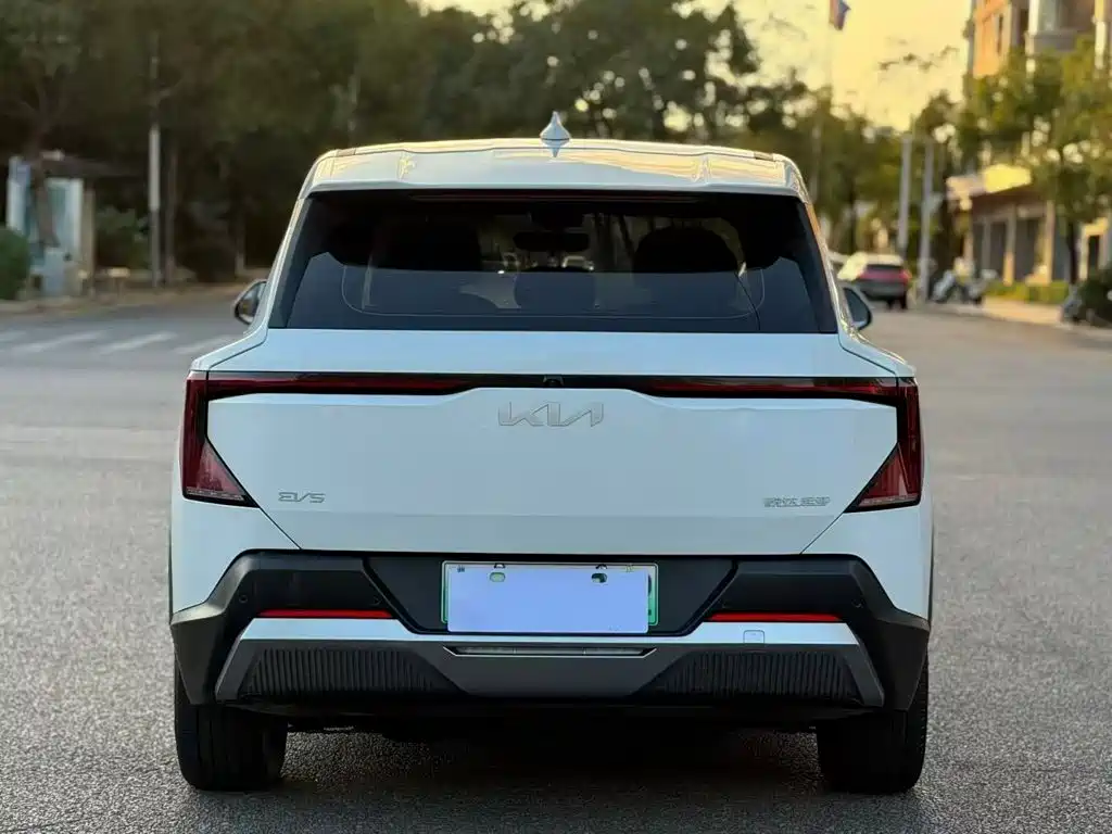 Kia EV5 — миниатюра 5