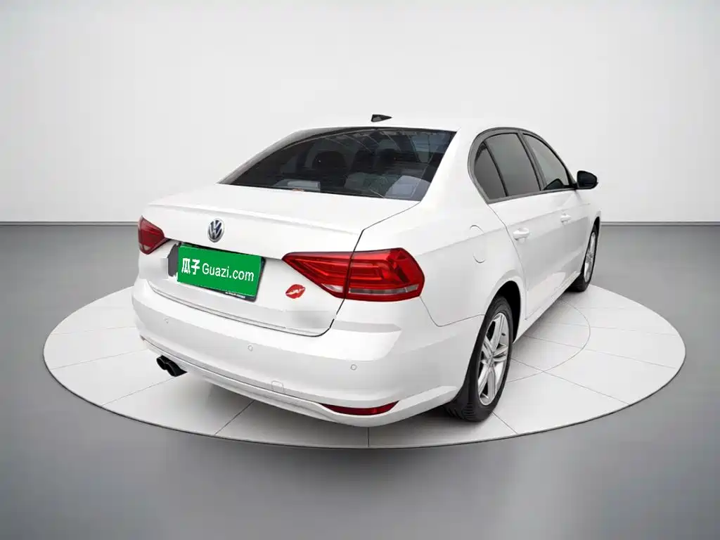 Volkswagen Lavida — миниатюра 4