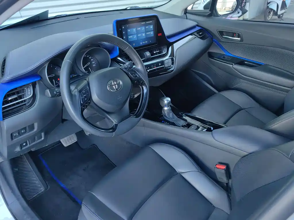 Toyota C-HR 2022 2.0L Lead