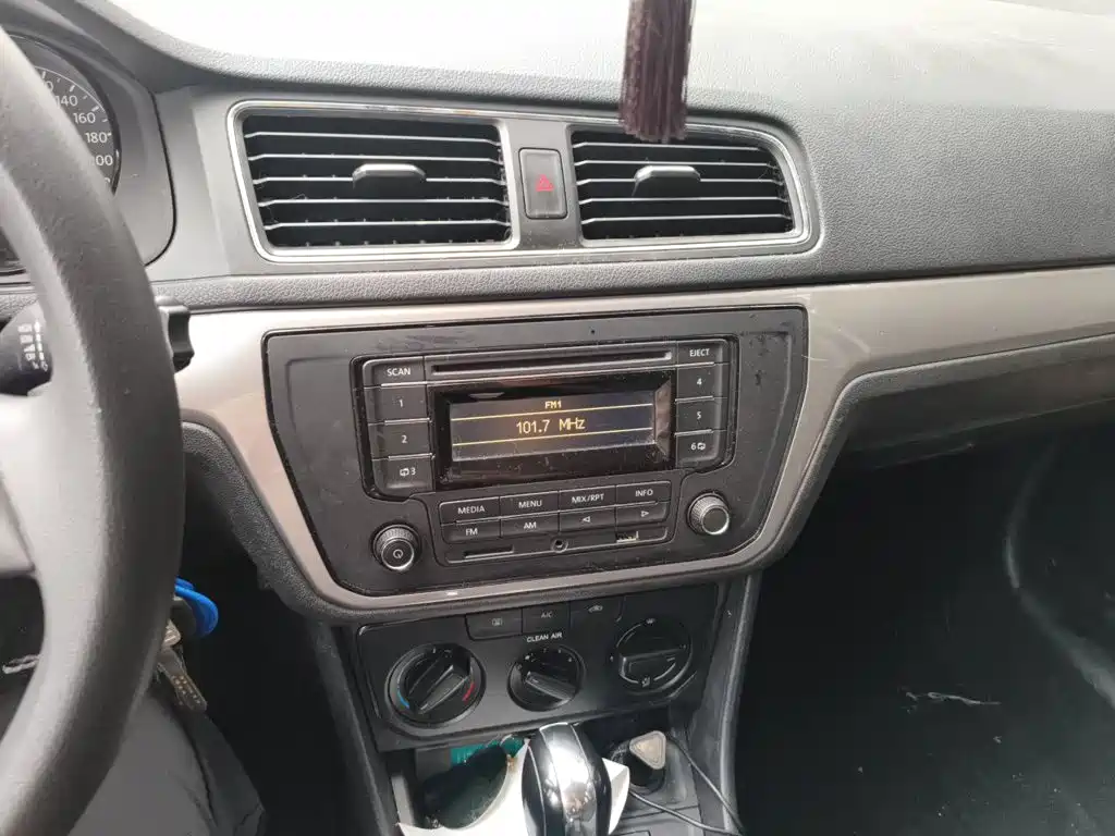 Volkswagen Lavida — миниатюра 14
