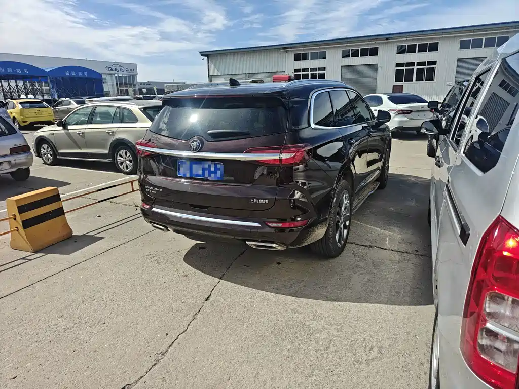 Buick Enclave — миниатюра 5